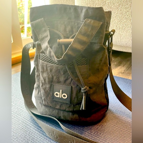Alo Yoga Cross Body Bucket Bag main image 3